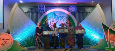 PKK Desa Labruk Kidul Juara 3 Lomba Mading Pawon Urip Kabupaten Lumajang